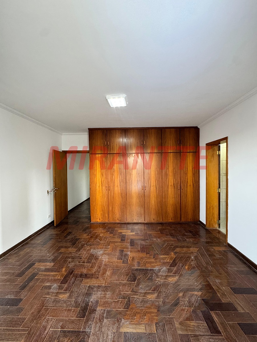 Casa terrea de 167m² com 4 quartos em Vila Santo Estevão
