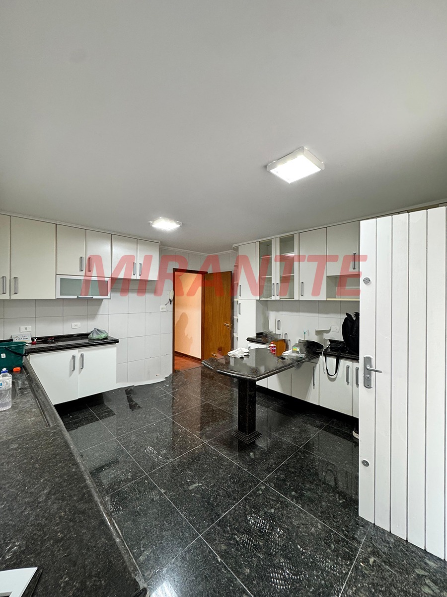 Casa terrea de 167m² com 4 quartos em Vila Santo Estevão