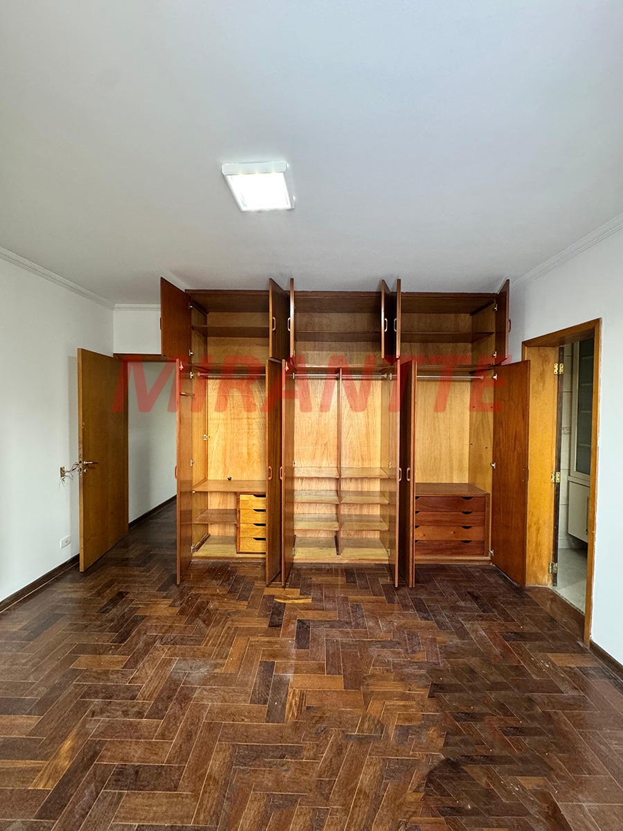 Casa terrea de 167m² com 4 quartos em Vila Santo Estevão