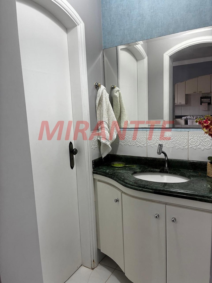 Sobrado de 300m² com 3 quartos em Jardim Samambaia – Mairiporã