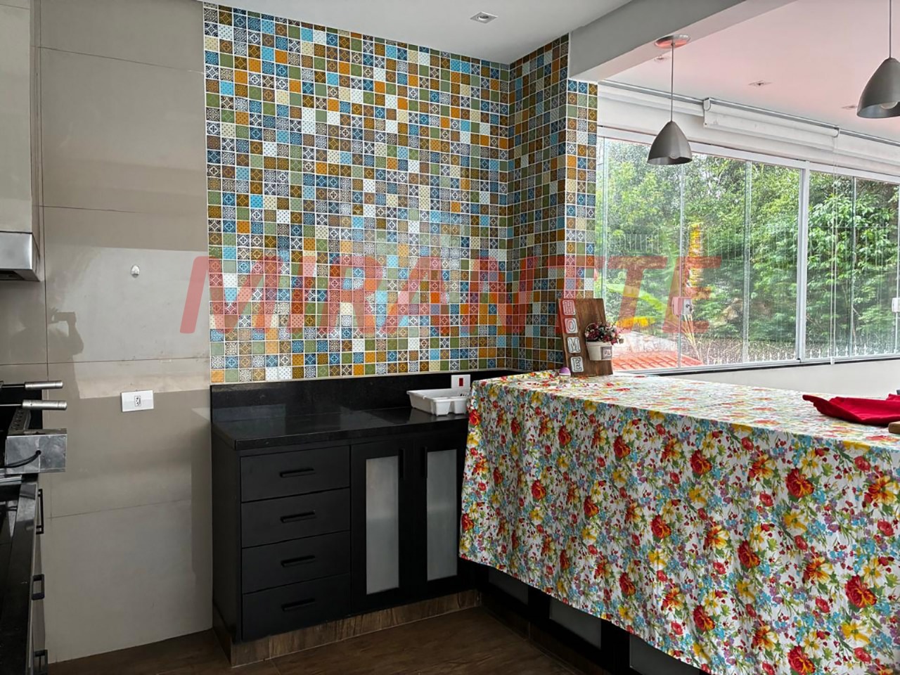 Sobrado de 300m² com 3 quartos em Jardim Samambaia – Mairiporã