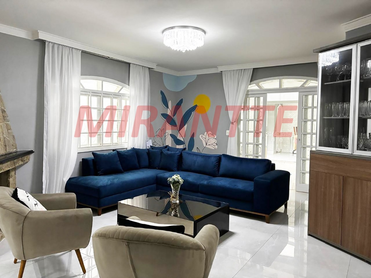 Sobrado de 300m² com 3 quartos em Jardim Samambaia – Mairiporã