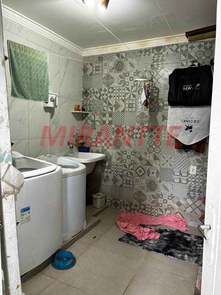 Sobrado de 300m² com 3 quartos em Jardim Samambaia – Mairiporã
