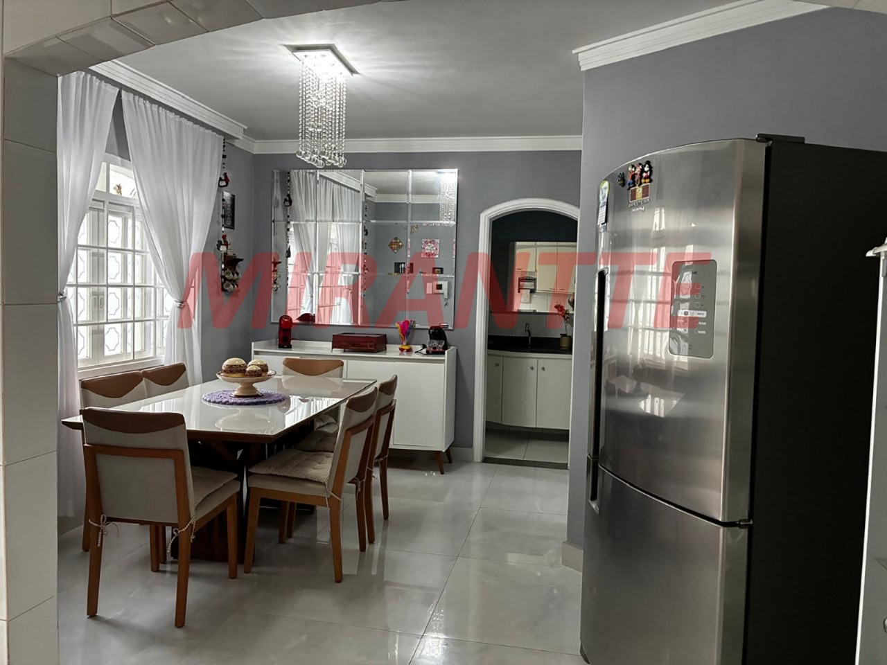 Sobrado de 300m² com 3 quartos em Jardim Samambaia – Mairiporã