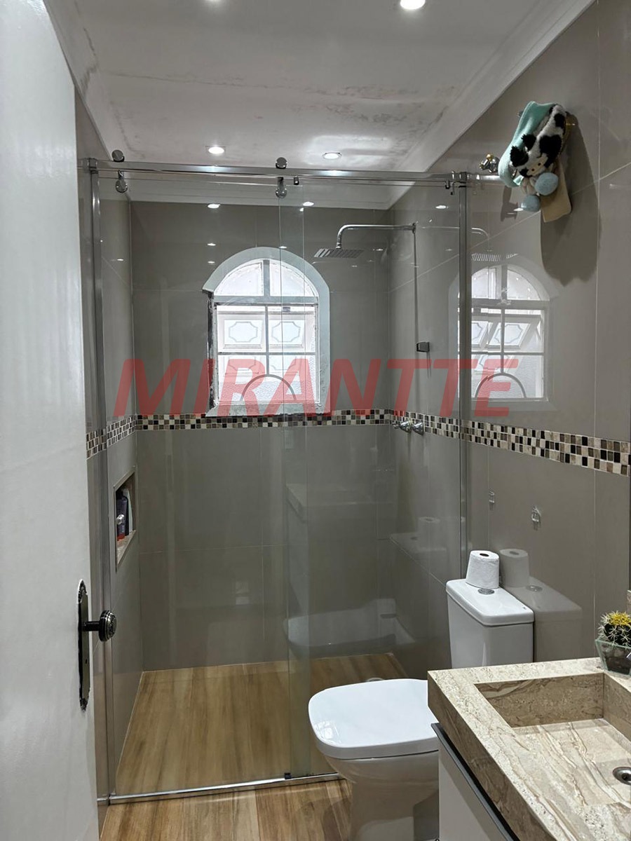 Sobrado de 300m² com 3 quartos em Jardim Samambaia – Mairiporã
