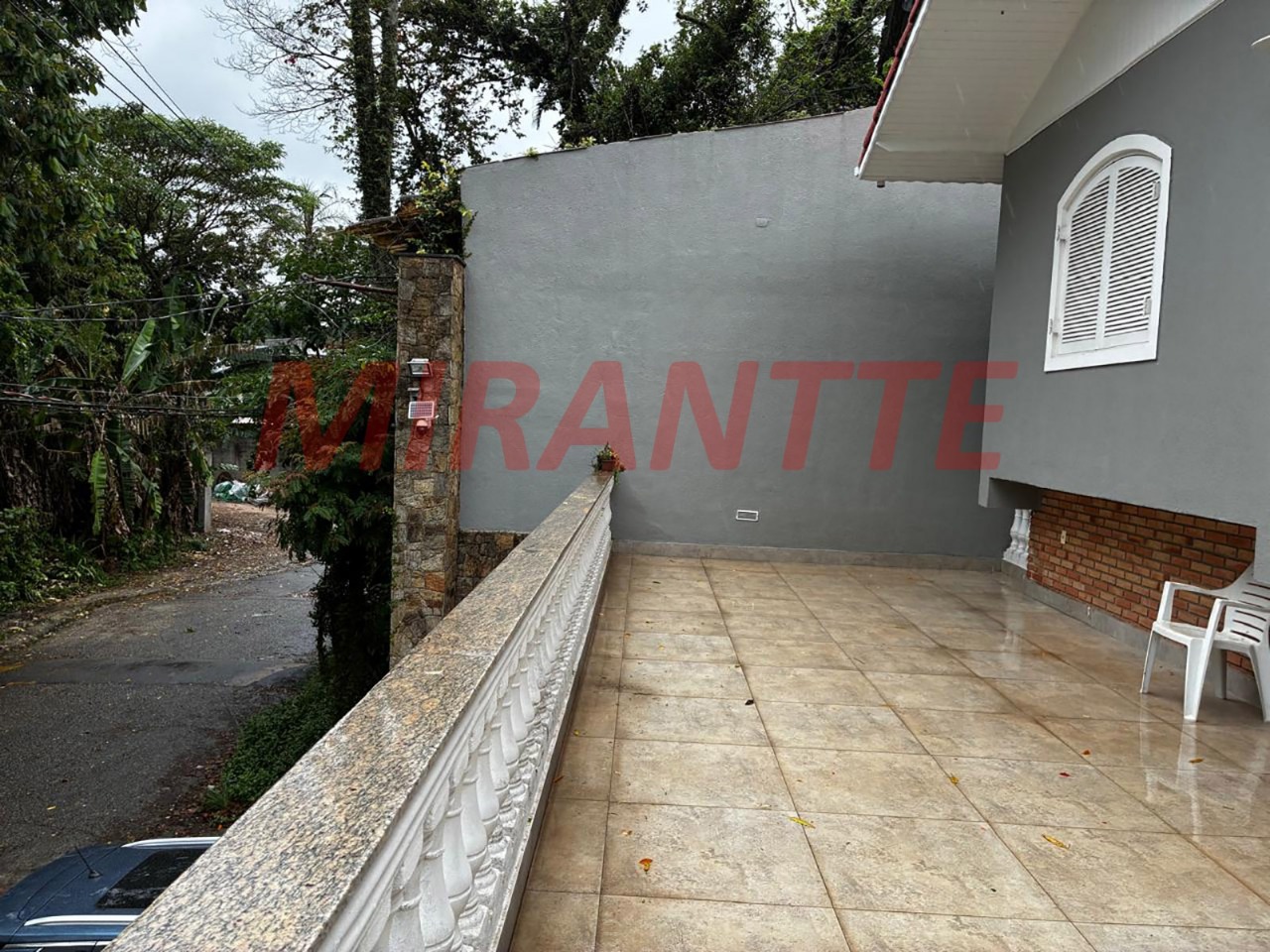 Sobrado de 300m² com 3 quartos em Jardim Samambaia – Mairiporã