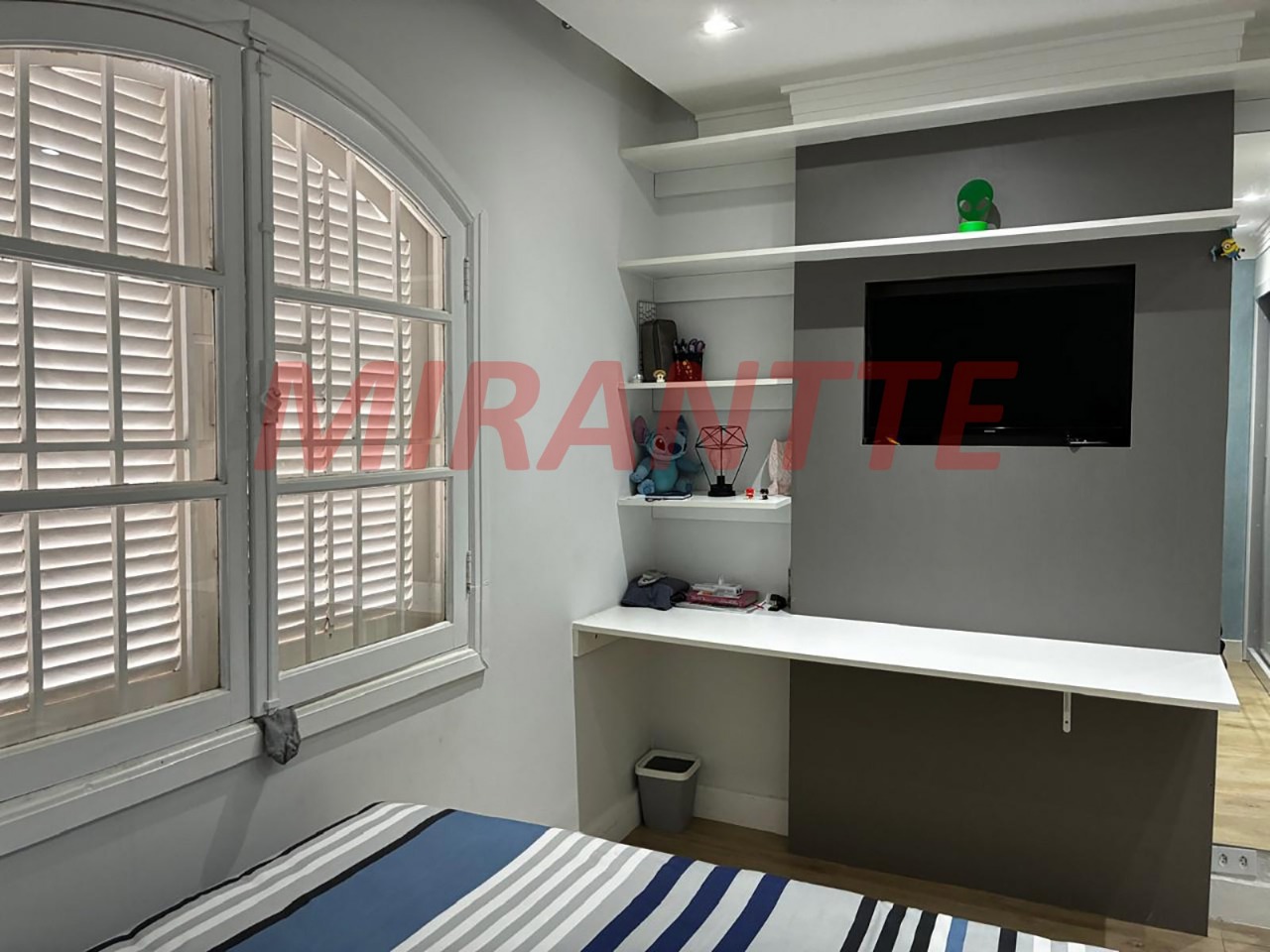 Sobrado de 300m² com 3 quartos em Jardim Samambaia – Mairiporã
