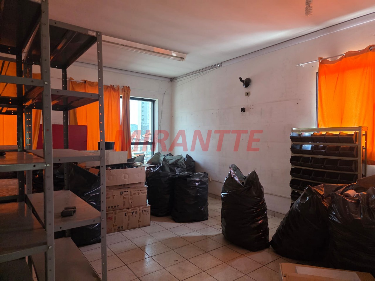 Comercial de 600m² em Santana
