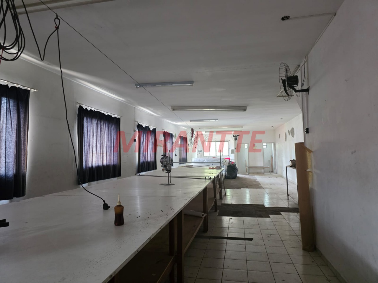 Comercial de 600m² em Santana