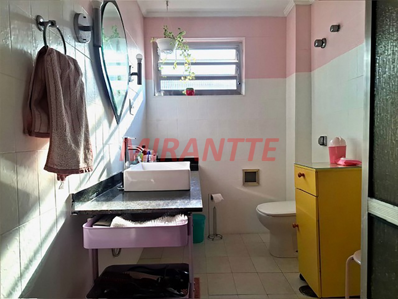Apartamento de 65m² com 2 quartos em Água Fria