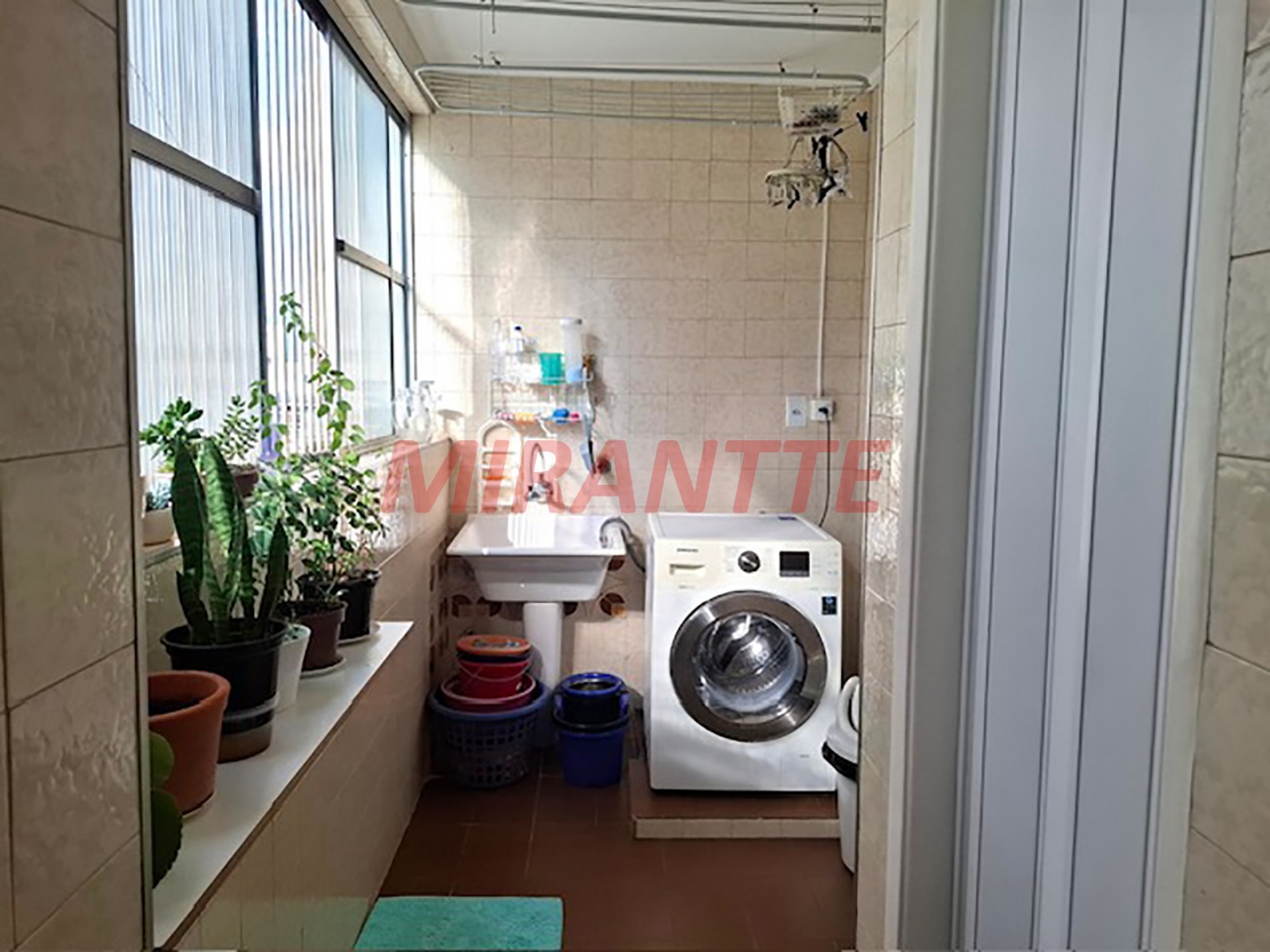 Apartamento de 65m² com 2 quartos em Água Fria