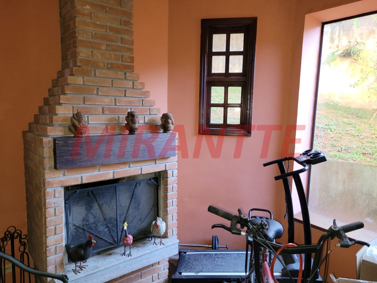 Cond. fechado de 180m² com 3 quartos em Samambaia