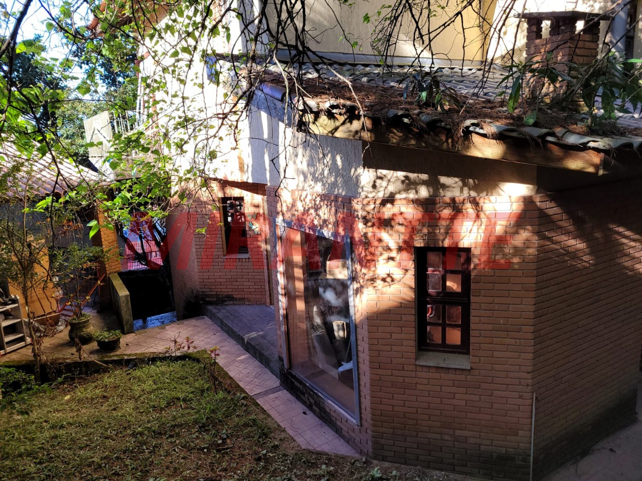 Cond. fechado de 180m² com 3 quartos em Samambaia