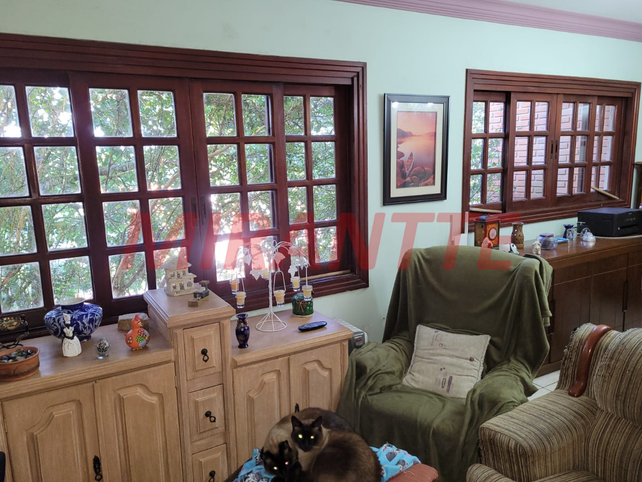 Cond. fechado de 180m² com 3 quartos em Samambaia