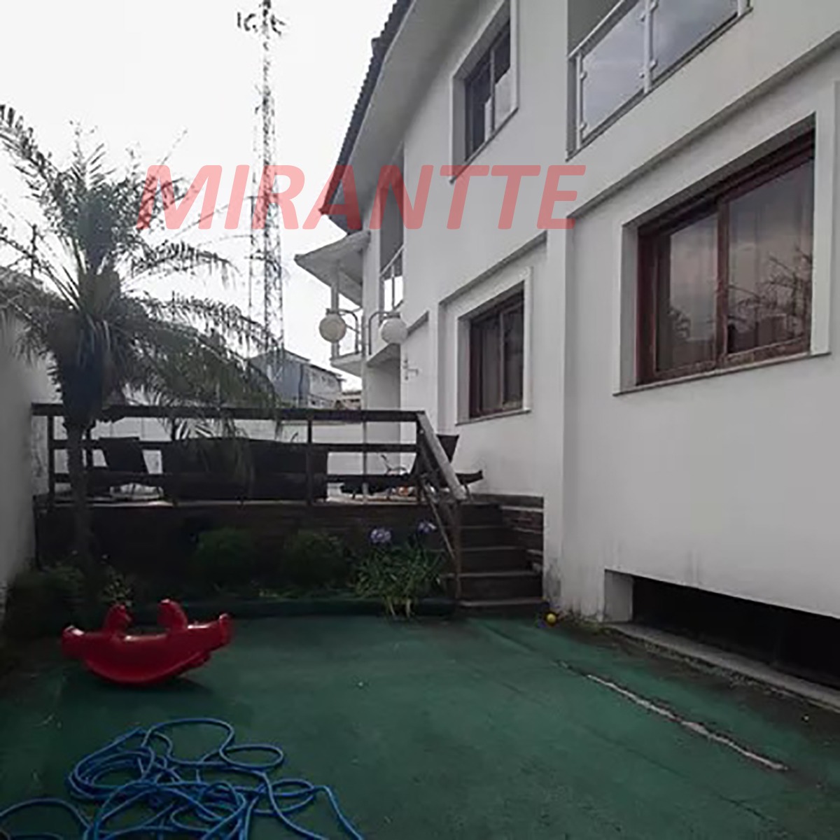 Sobrado de 365m² com 4 quartos em Palmas Do Tremembé