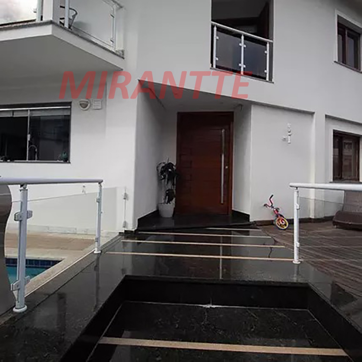 Sobrado de 365m² com 4 quartos em Palmas Do Tremembé