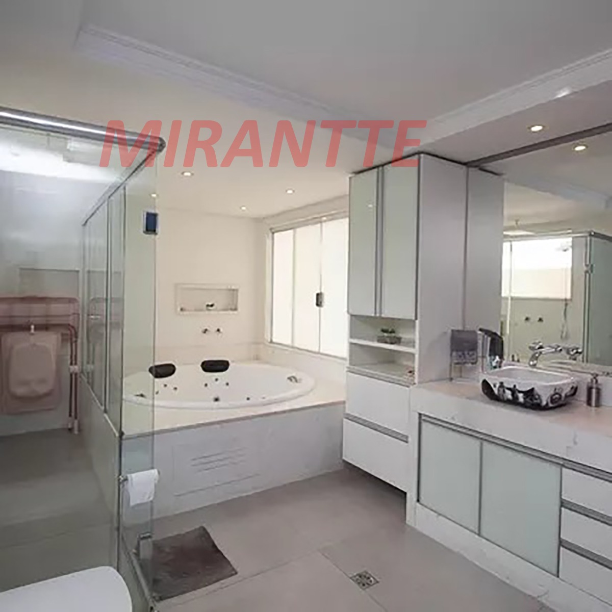 Sobrado de 365m² com 4 quartos em Palmas Do Tremembé