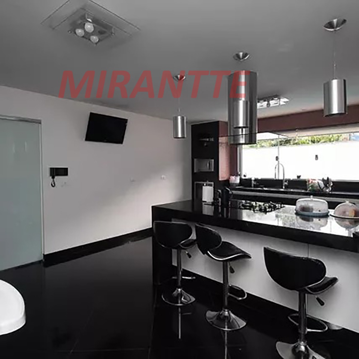 Sobrado de 365m² com 4 quartos em Palmas Do Tremembé