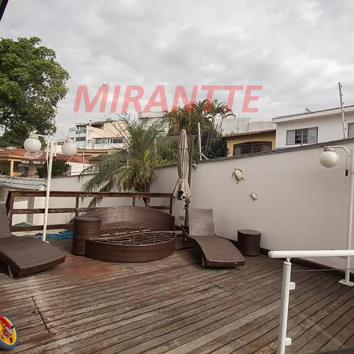 Sobrado de 365m² com 4 quartos em Palmas Do Tremembé