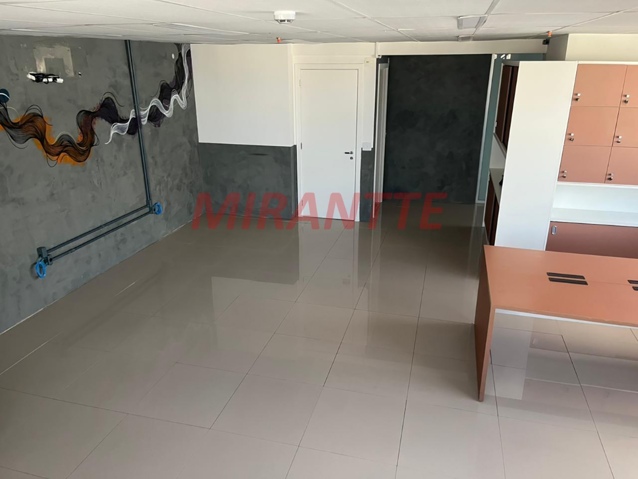 Conjunto comercial de 185m² em Santana