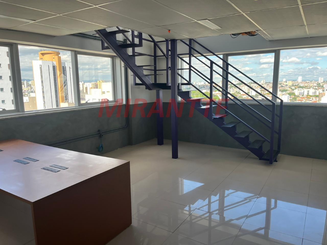 Conjunto comercial de 185m² em Santana