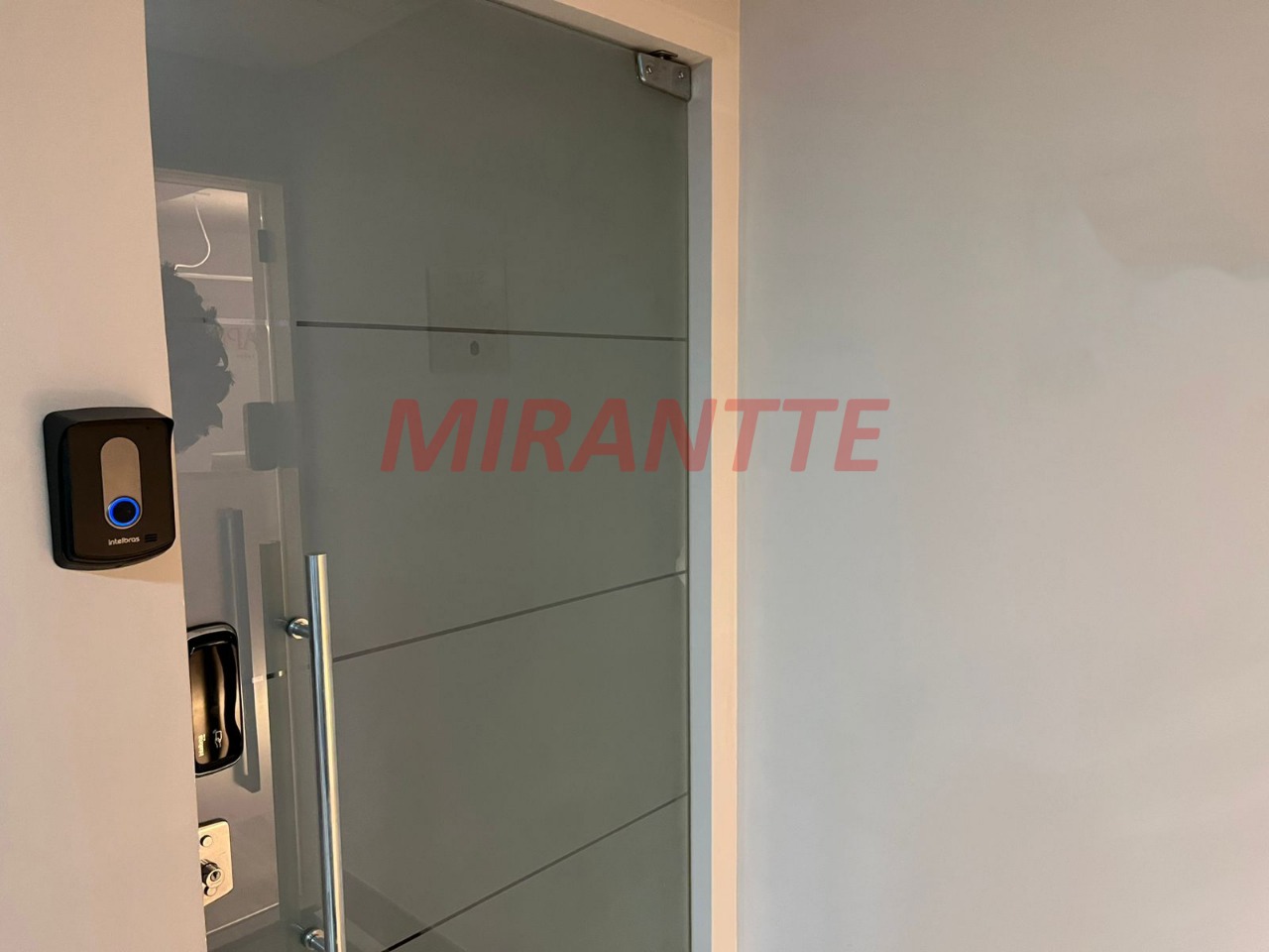 Conjunto comercial de 185m² em Santana