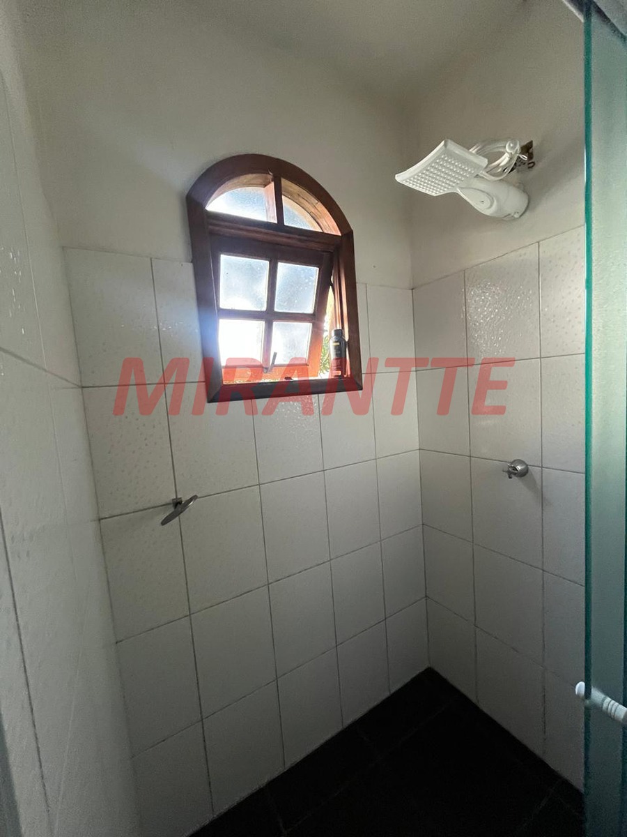 ChÁcara de 200m² com 4 quartos em Jundiaizinho (Terra Preta)