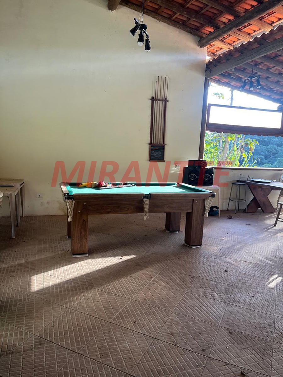 ChÁcara de 200m² com 4 quartos em Jundiaizinho (Terra Preta)