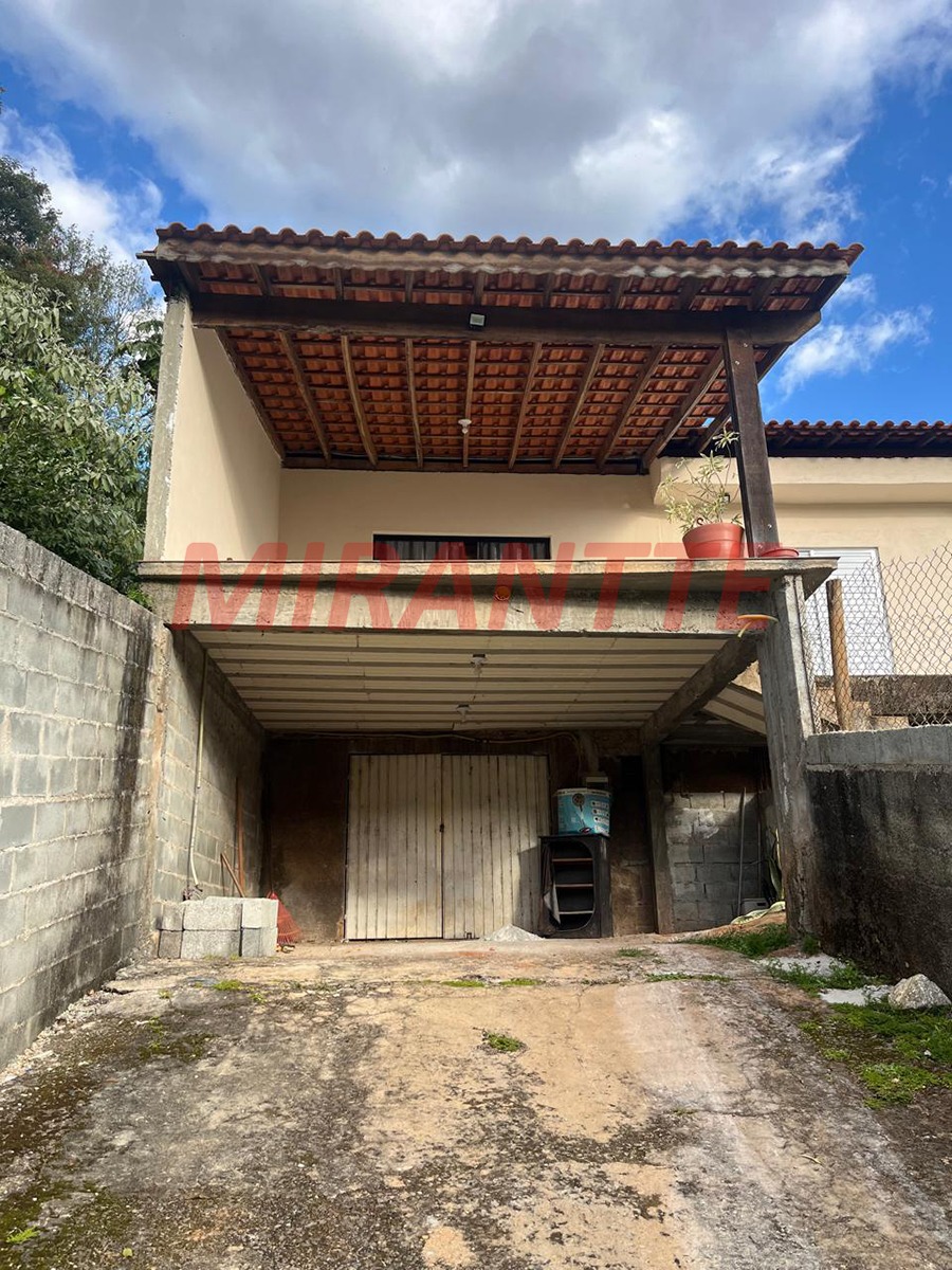 ChÁcara de 200m² com 4 quartos em Jundiaizinho (Terra Preta)