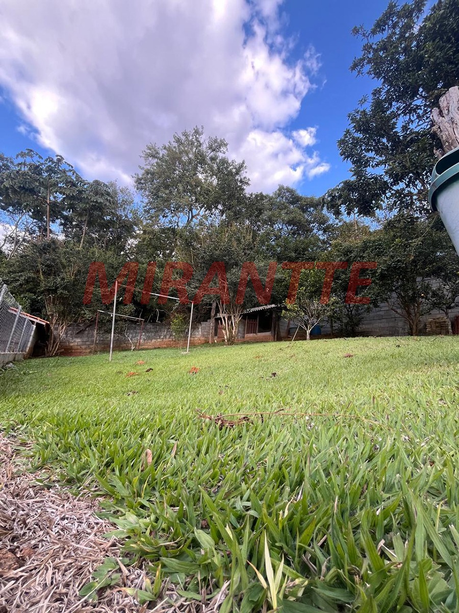 ChÁcara de 200m² com 4 quartos em Jundiaizinho (Terra Preta)