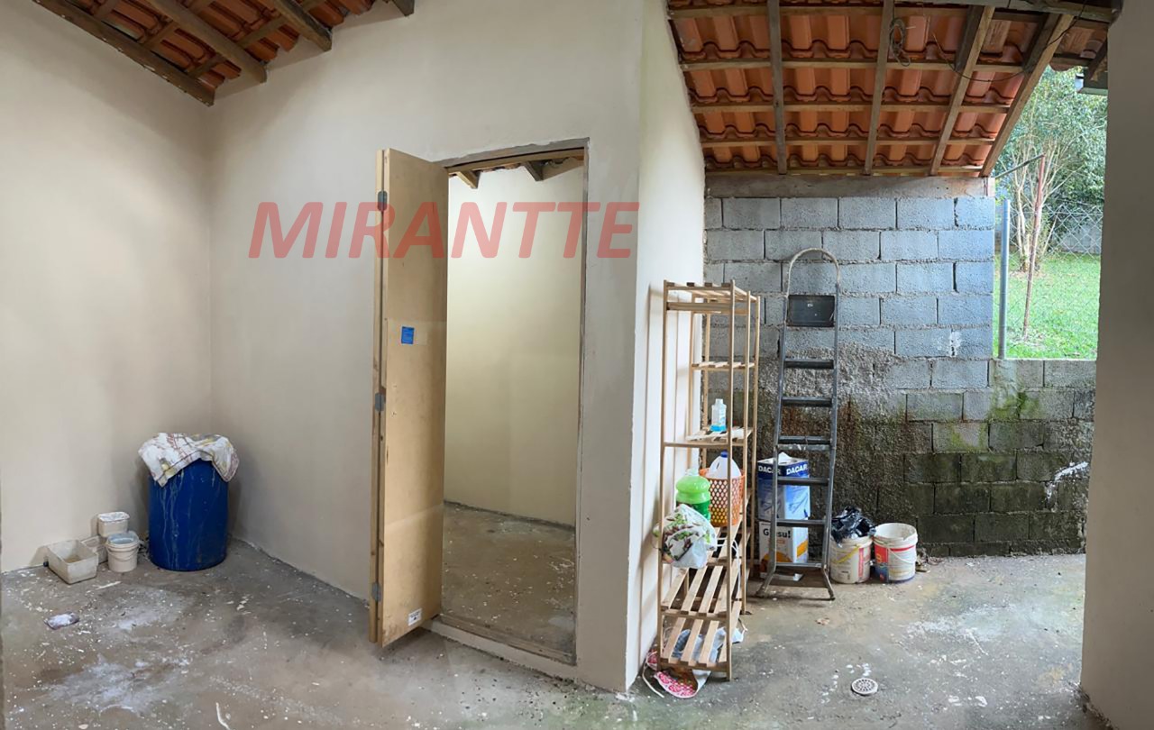 ChÁcara de 200m² com 4 quartos em Jundiaizinho (Terra Preta)