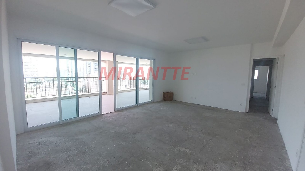 Apartamento de 215m² com 4 quartos em Santa Teresinha