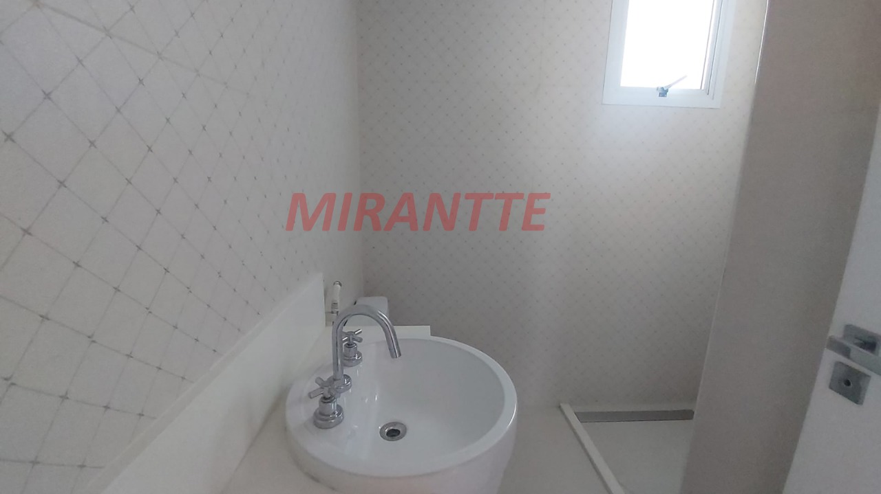 Apartamento de 215m² com 4 quartos em Santa Teresinha