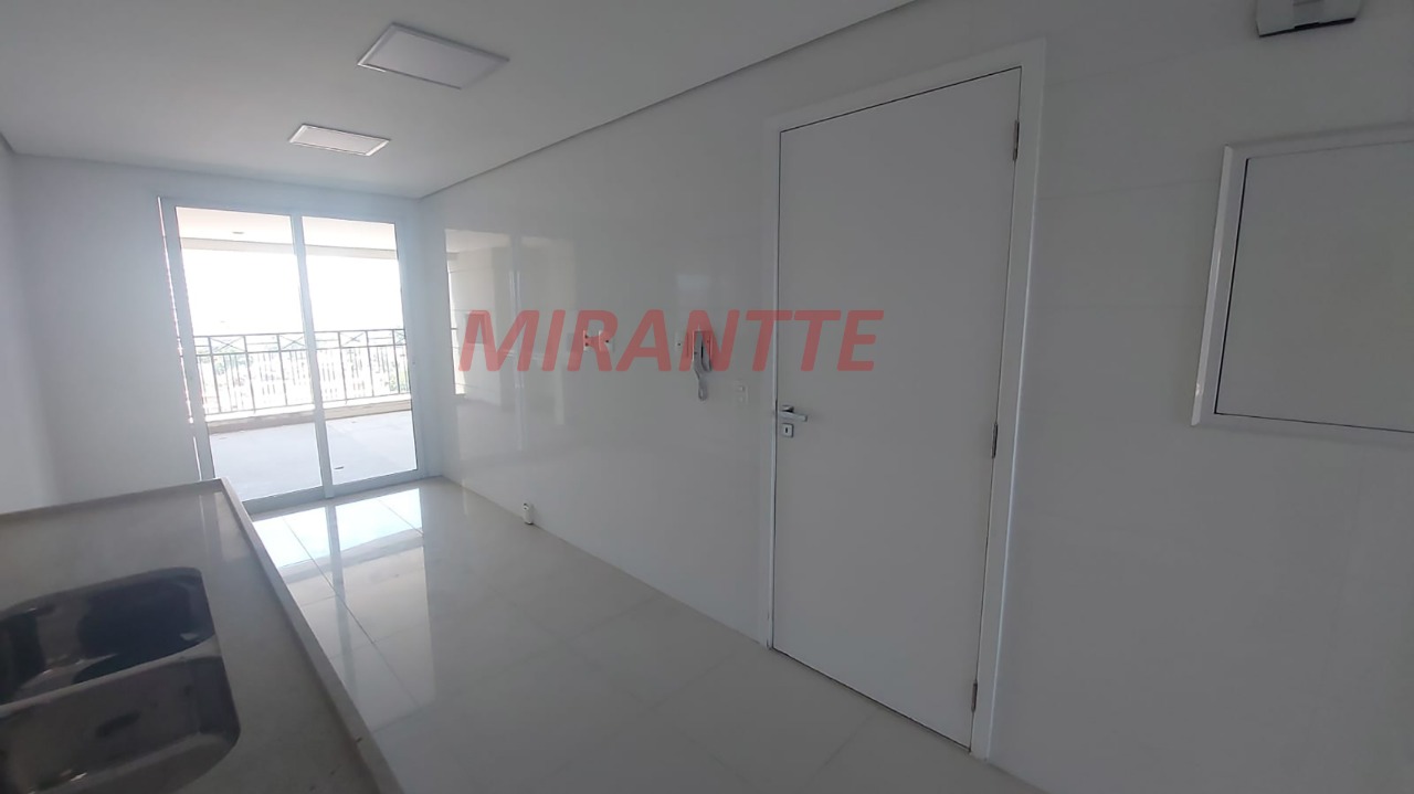 Apartamento de 215m² com 4 quartos em Santa Teresinha