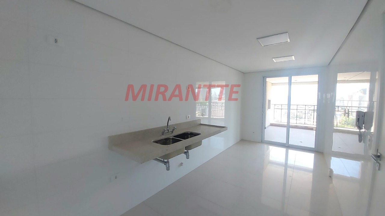 Apartamento de 215m² com 4 quartos em Santa Teresinha