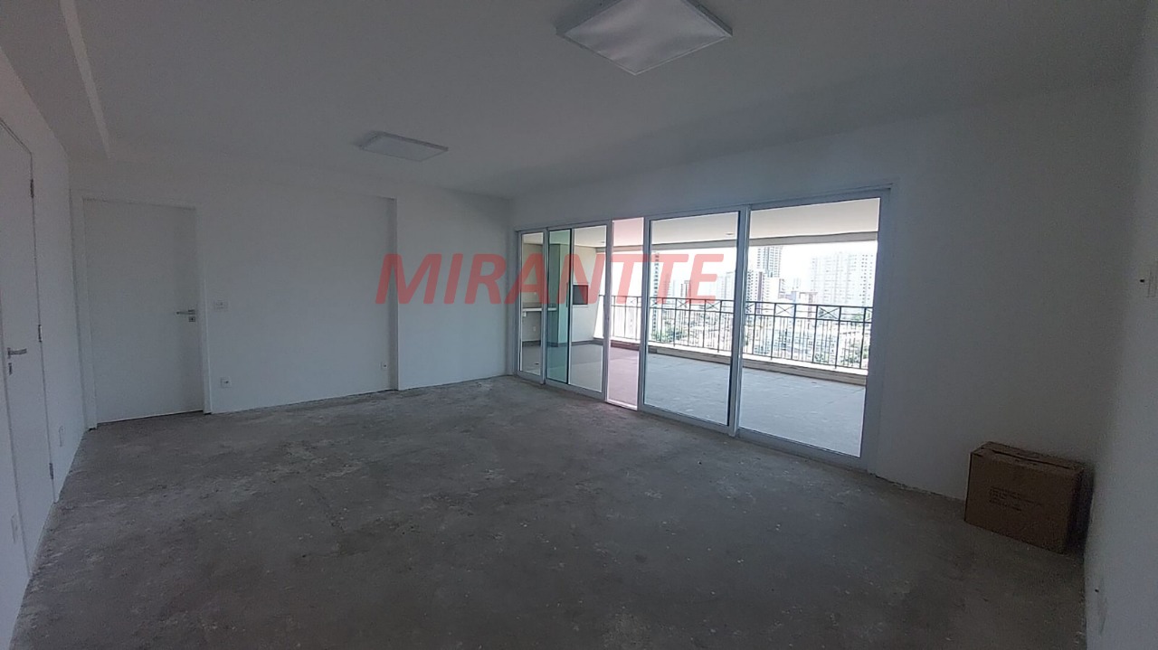 Apartamento de 215m² com 4 quartos em Santa Teresinha