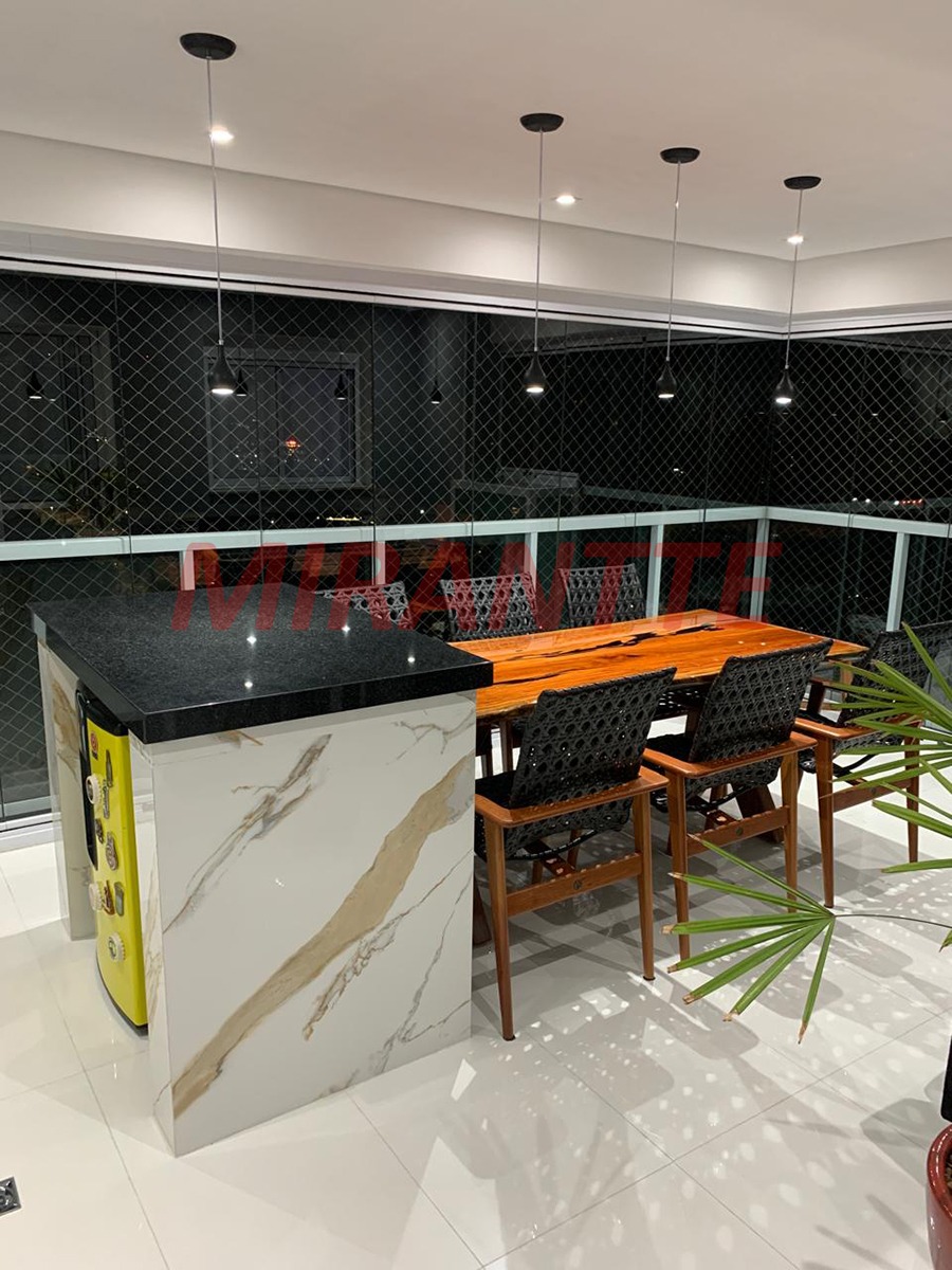 Apartamento de 95m² com 2 quartos em Santa Teresinha