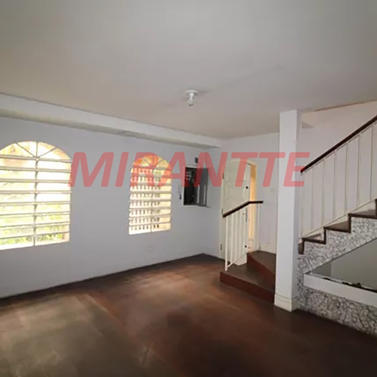 Sobrado de 223m² com 3 quartos em Parada Inglesa