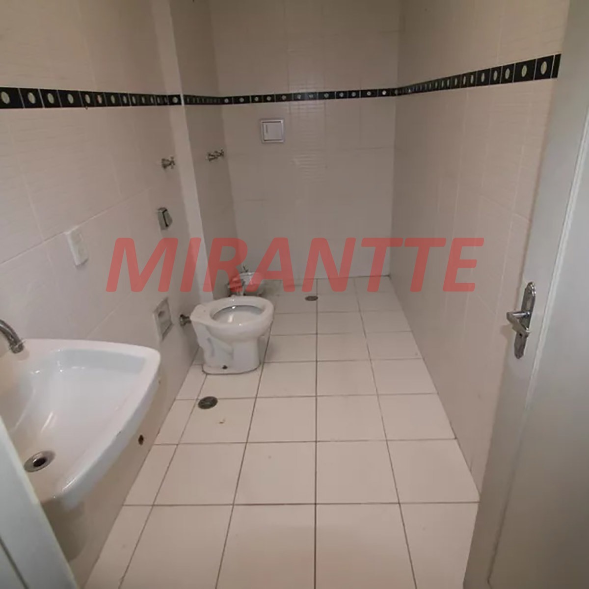 Sobrado de 223m² com 3 quartos em Parada Inglesa