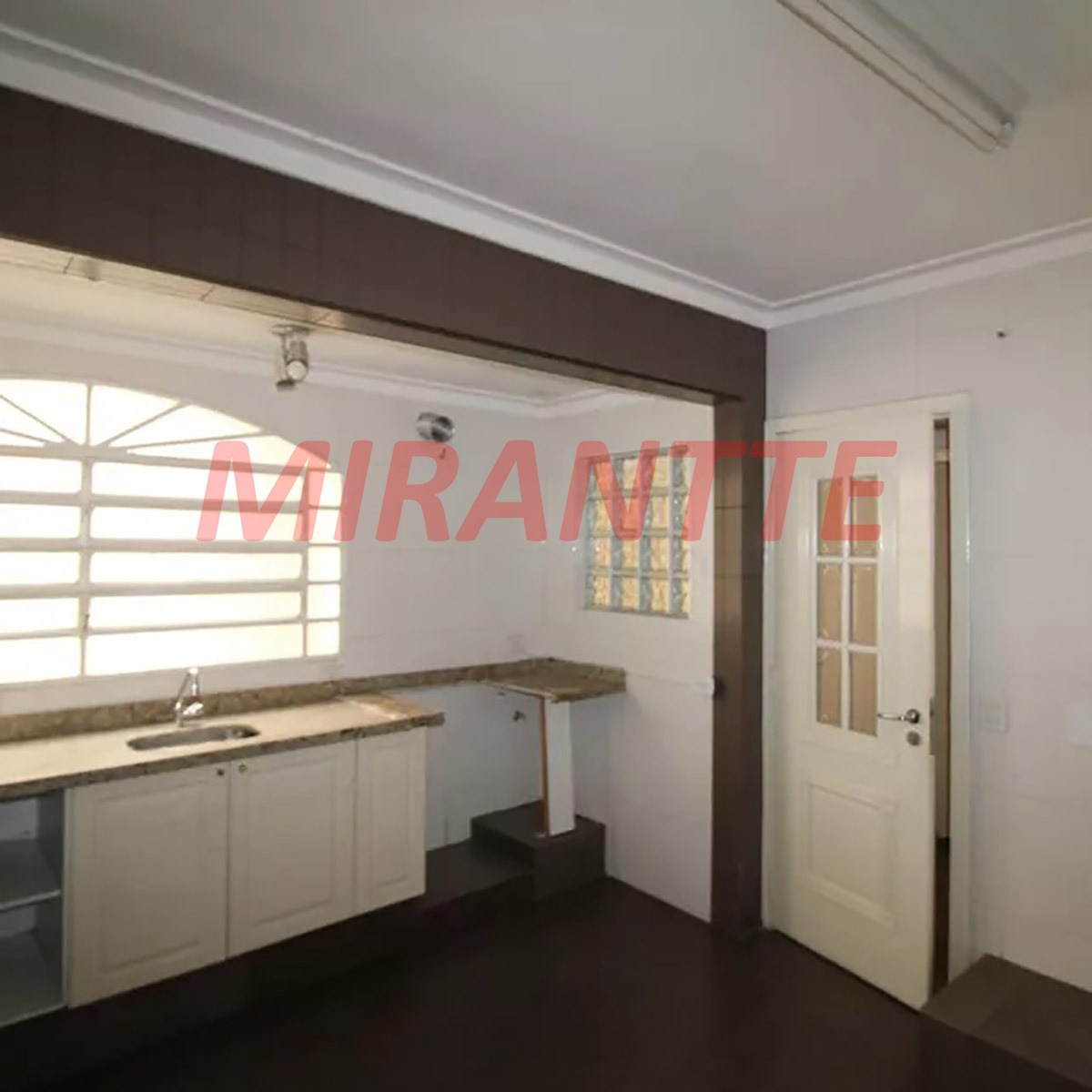 Sobrado de 223m² com 3 quartos em Parada Inglesa