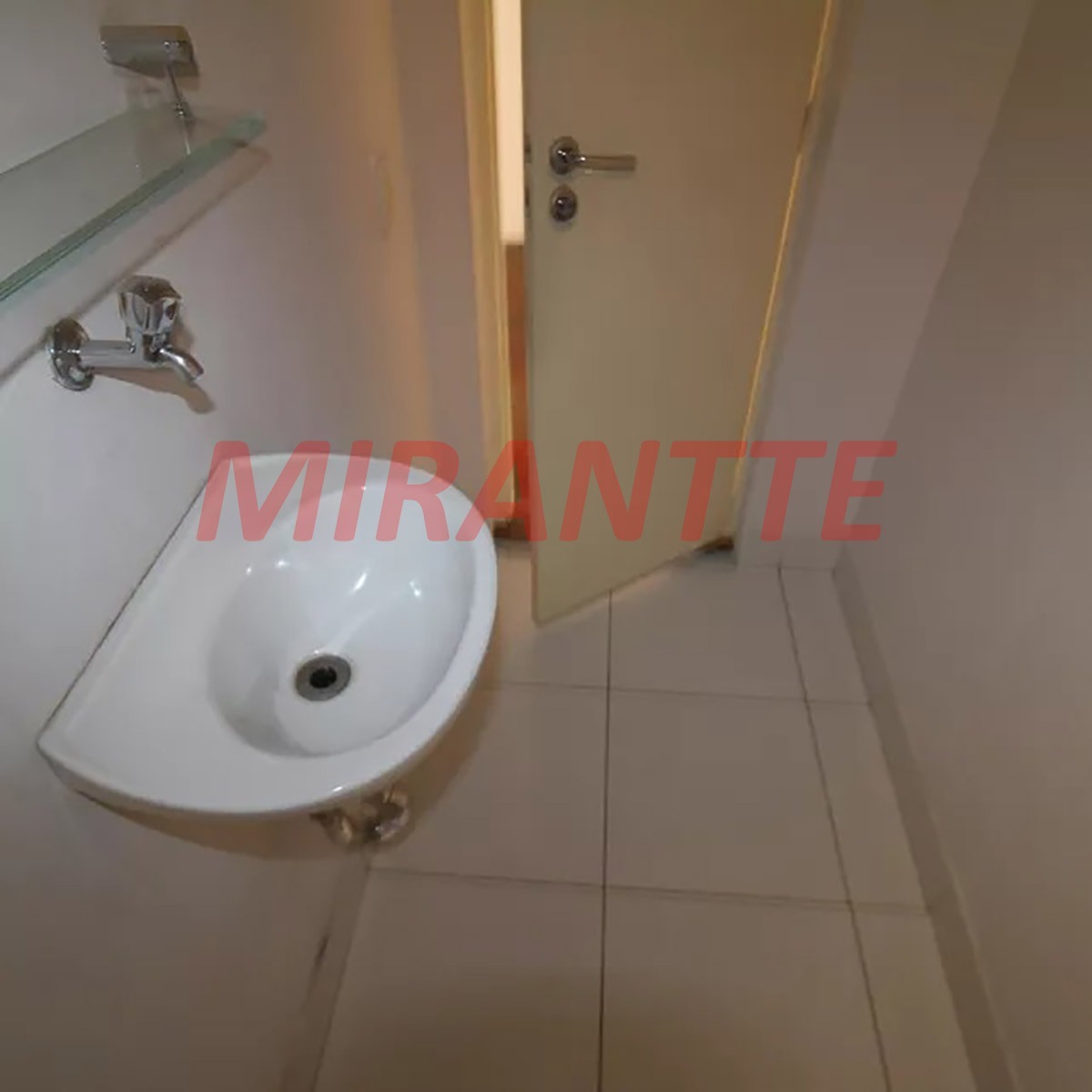 Sobrado de 223m² com 3 quartos em Parada Inglesa