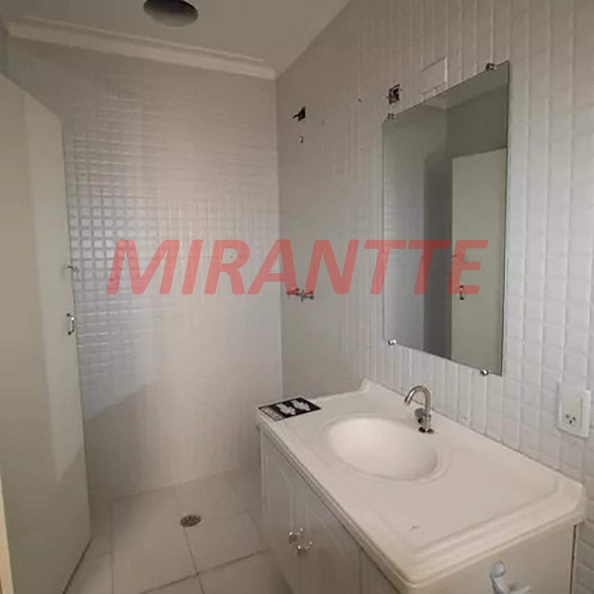 Sobrado de 223m² com 3 quartos em Parada Inglesa