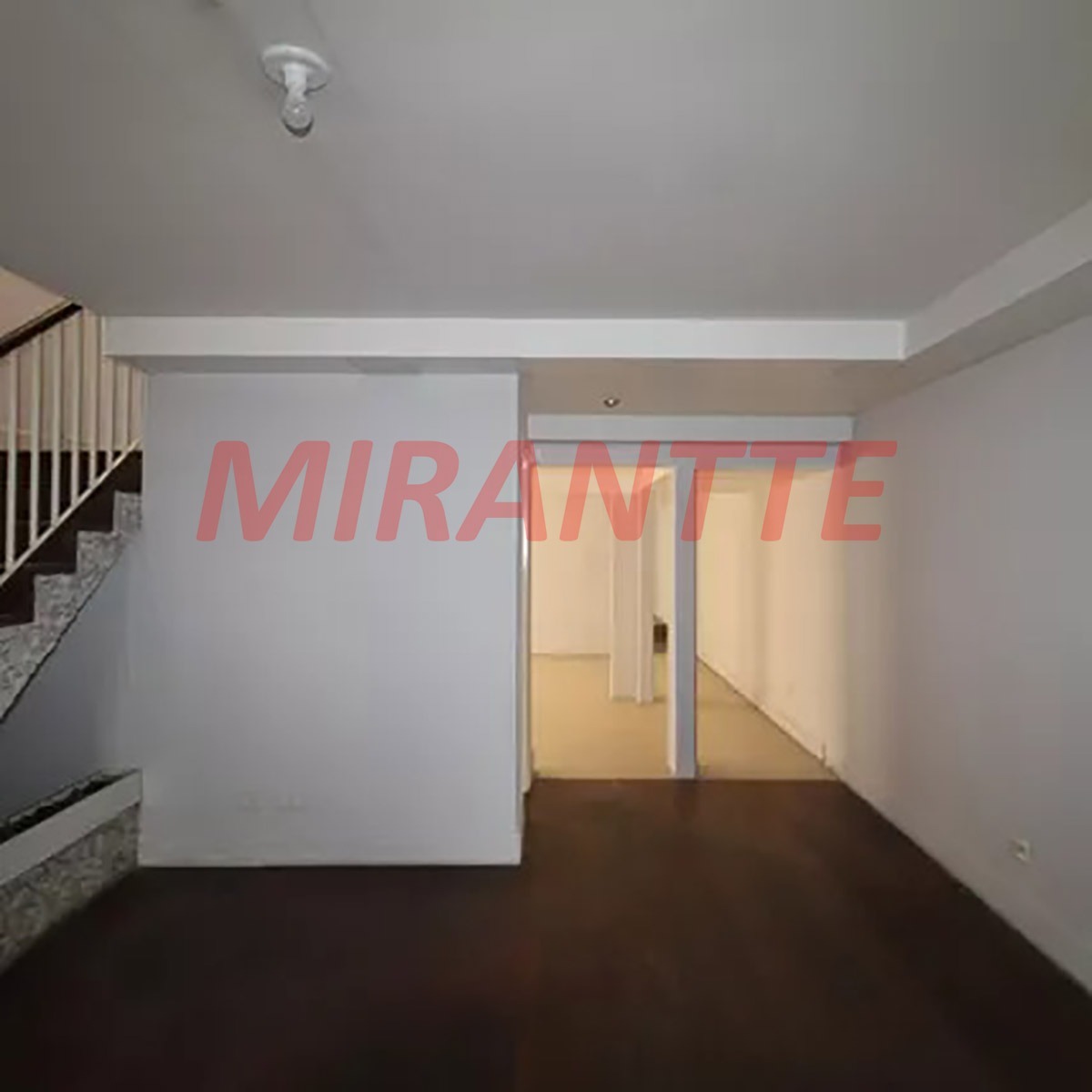 Sobrado de 223m² com 3 quartos em Parada Inglesa