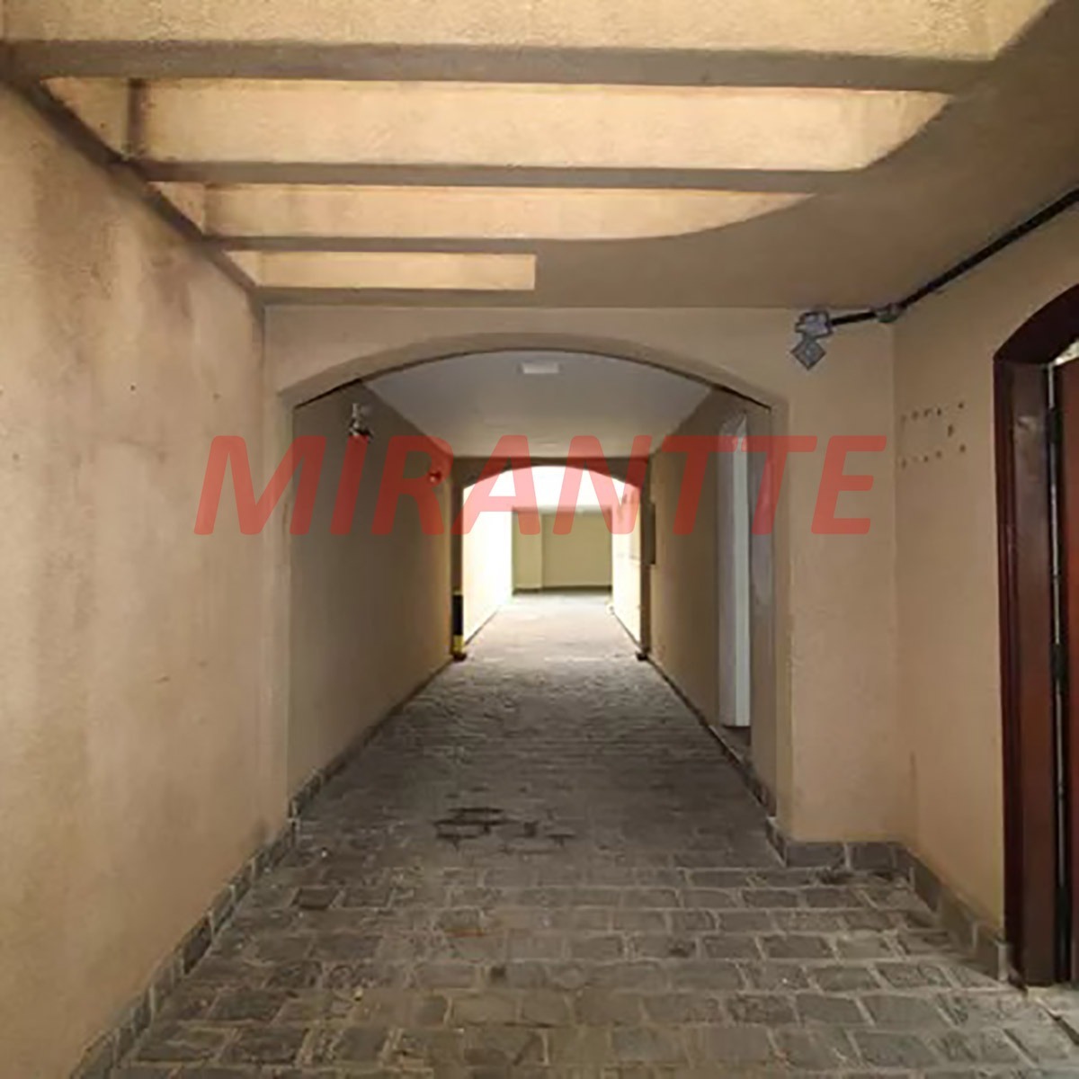 Sobrado de 223m² com 3 quartos em Parada Inglesa