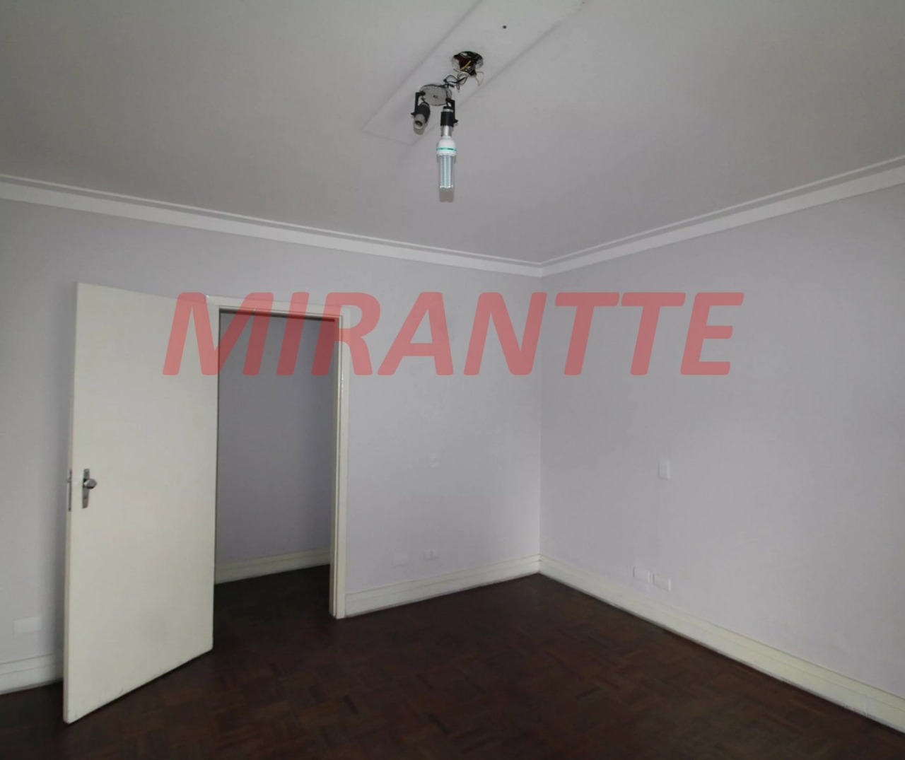 Sobrado de 223m² com 3 quartos em Parada Inglesa