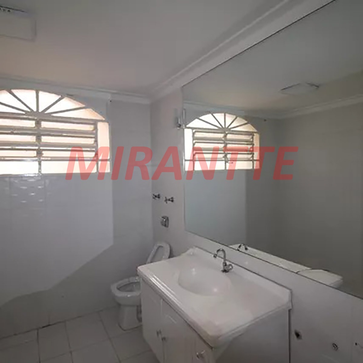 Sobrado de 223m² com 3 quartos em Parada Inglesa