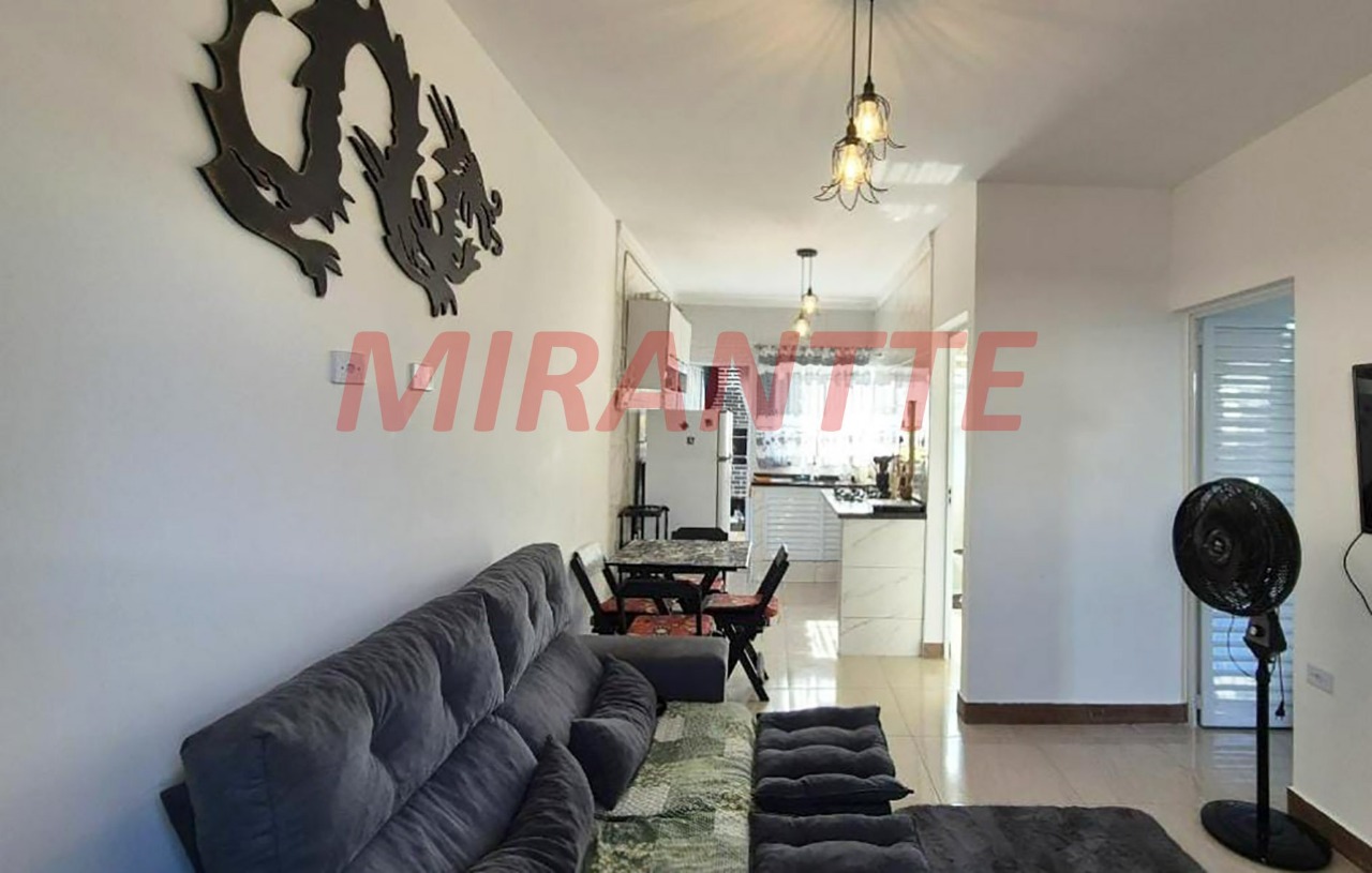 Cond. fechado de 58m² com 2 quartos em Cibratel II