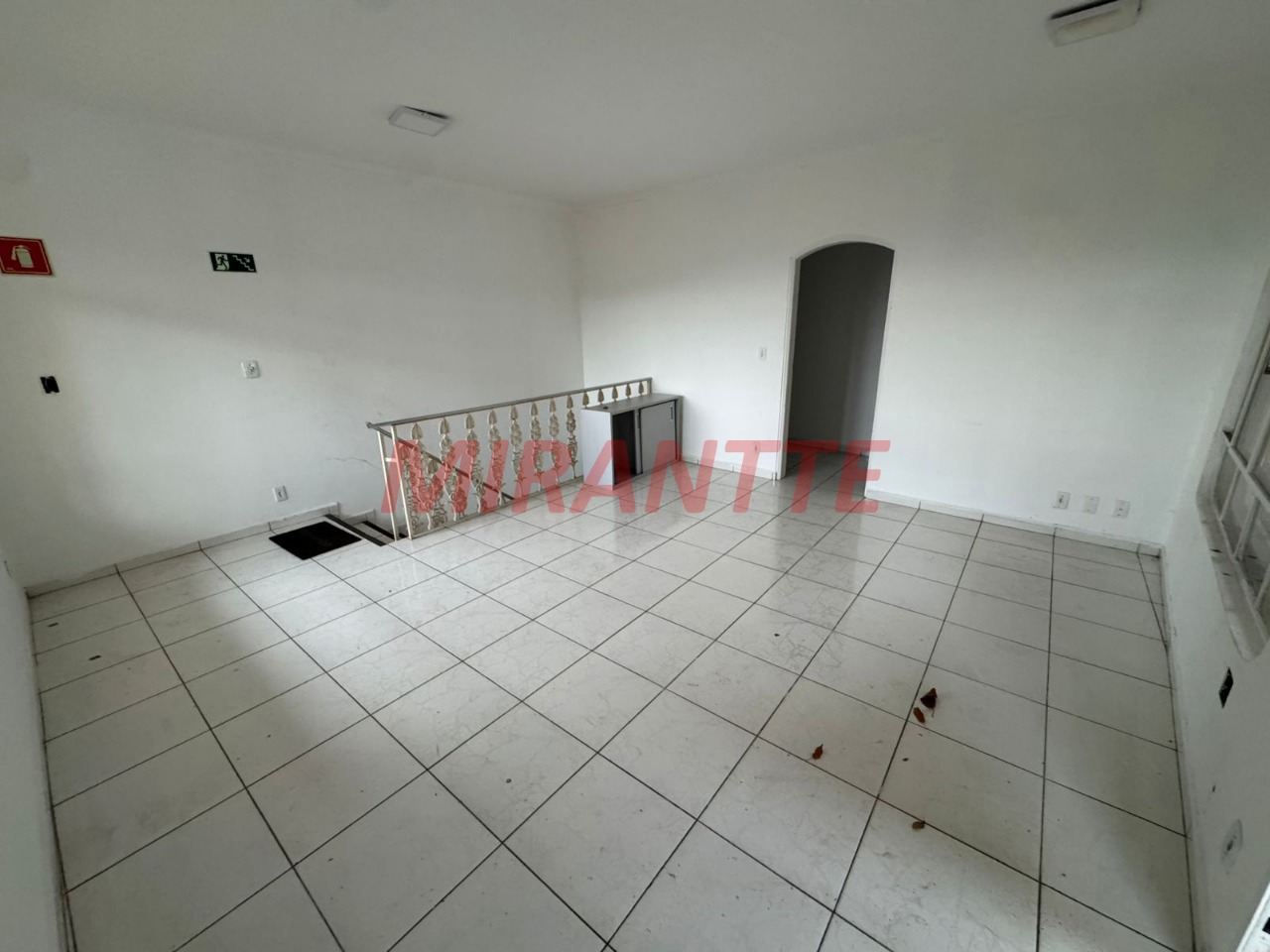 Sobrado de 411m² com 4 quartos em Tremembe