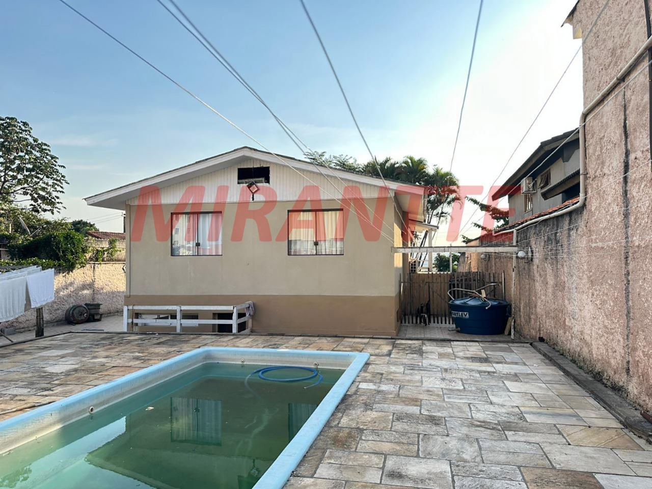 Sobrado de 750m² com 3 quartos em Pedra Branca