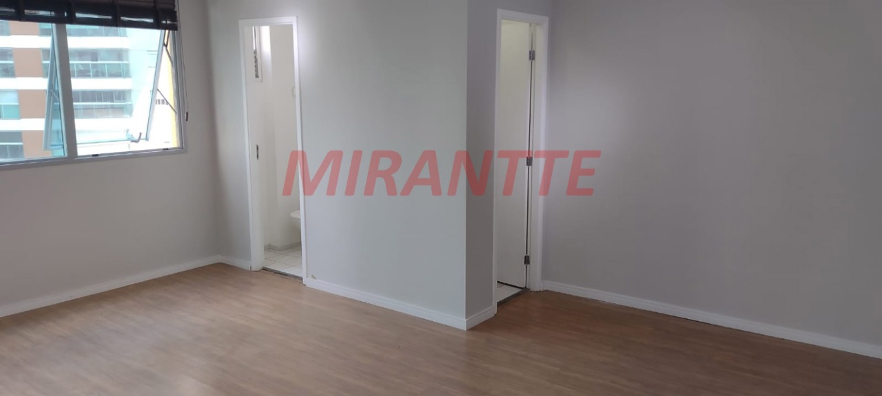 Comercial de 30m² em Santana